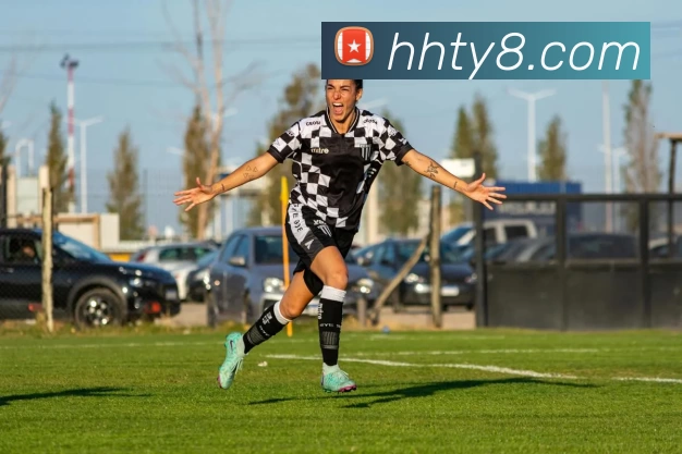 哈哈体育APP 封面图